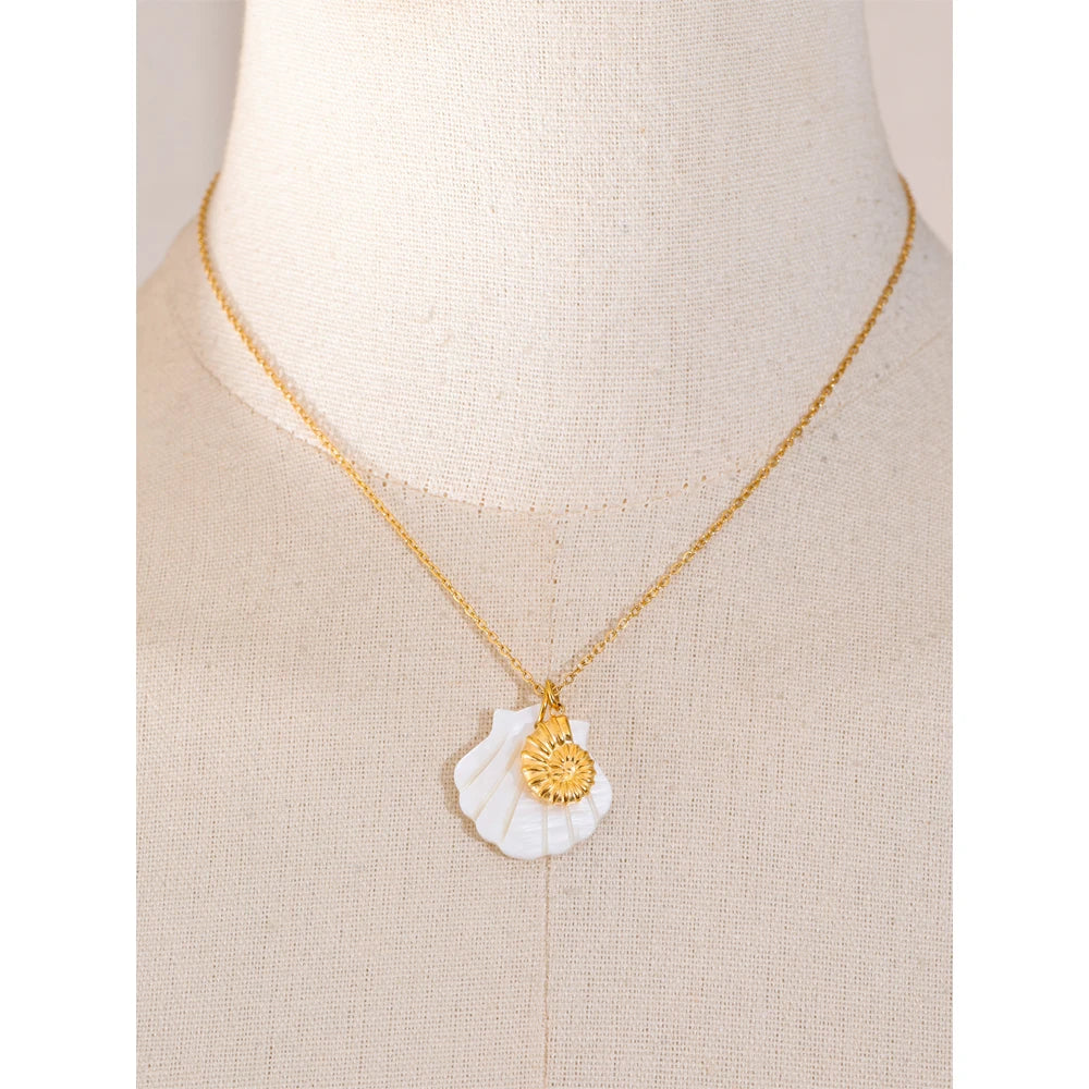 Collier Oceana